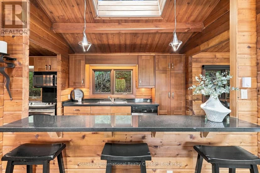 146 Chamonix Crescent — photo 17 of 35