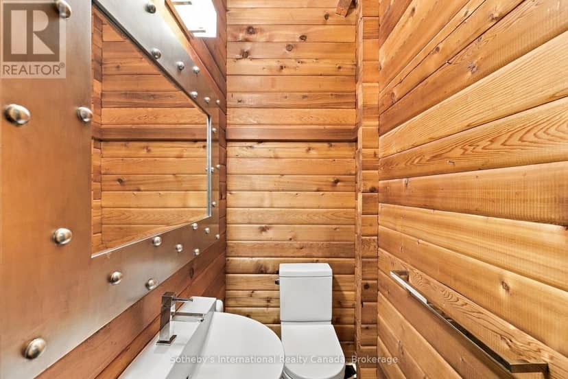 146 Chamonix Crescent — photo 26 of 35