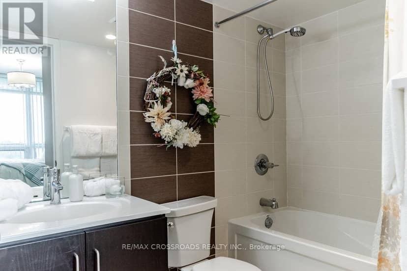 604 - 215 Sherway Gardens Road — photo 14 of 34