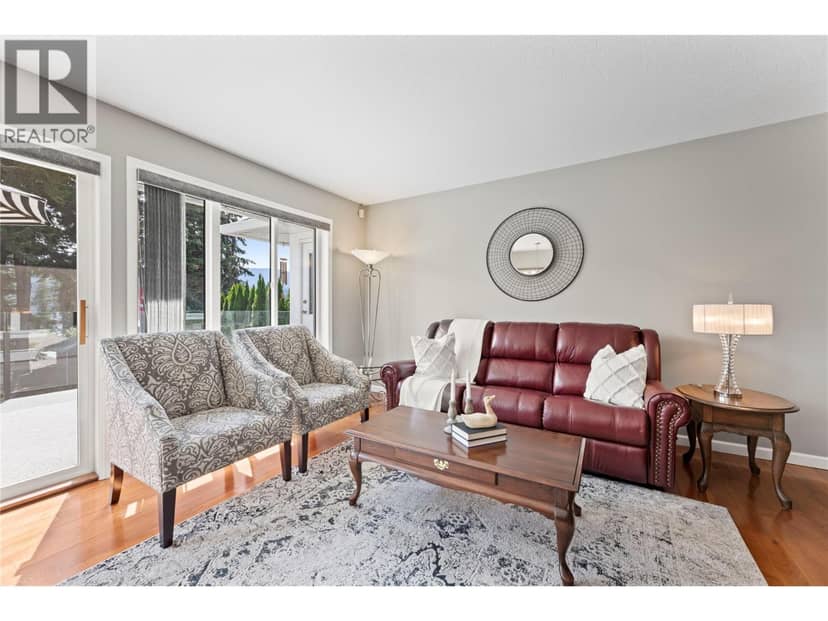 2934 Juniper Crescent, Sorrento, photo 8