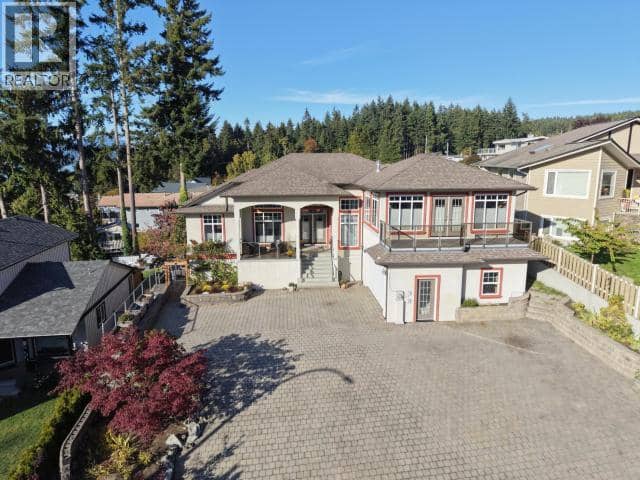 6929 RETASKIT CRT, Powell River, photo 2
