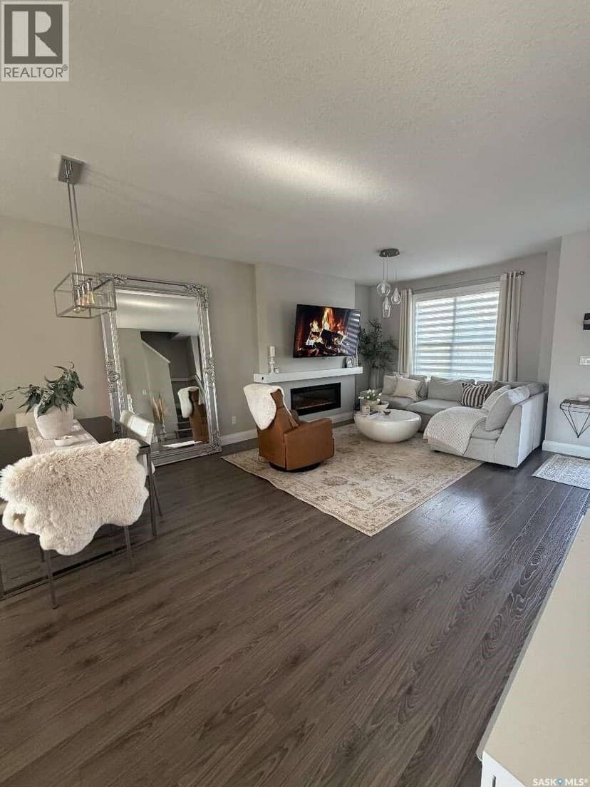 5325 Green Silverberry DRIVE E — photo 9 of 32