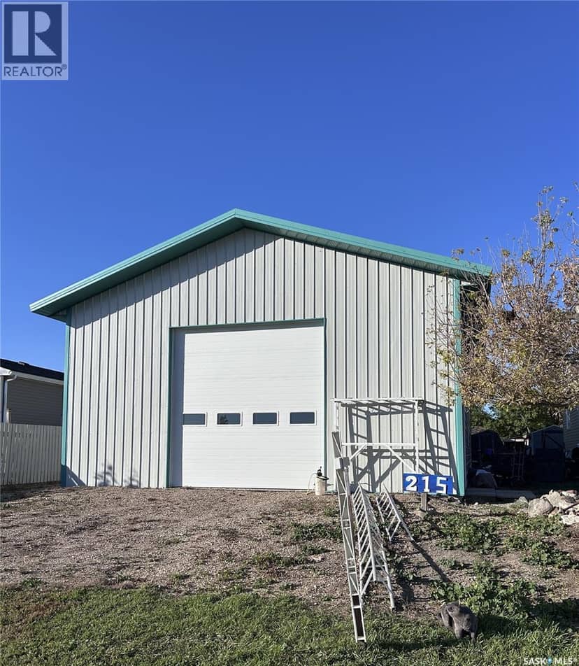 215 1st STREET, North Portal, photo 2