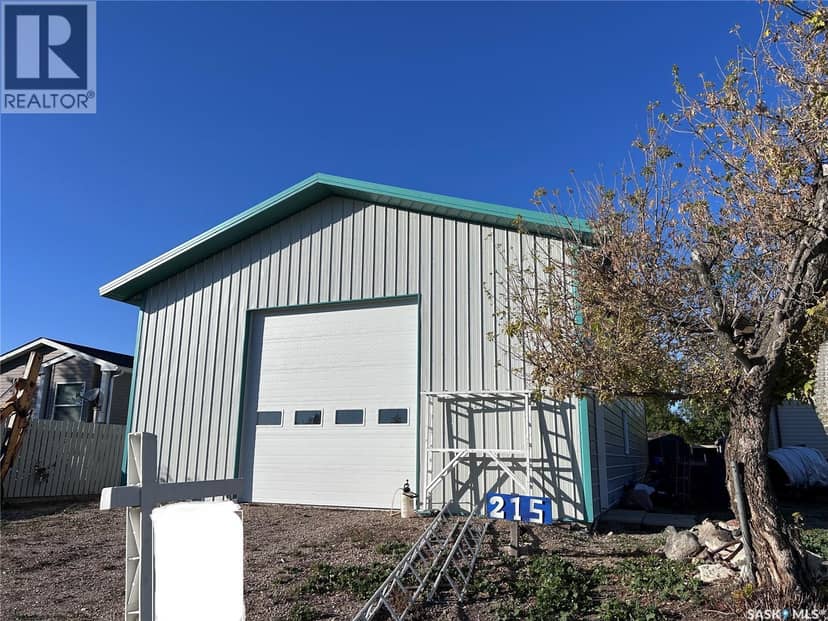 215 1st STREET, North Portal, photo 3