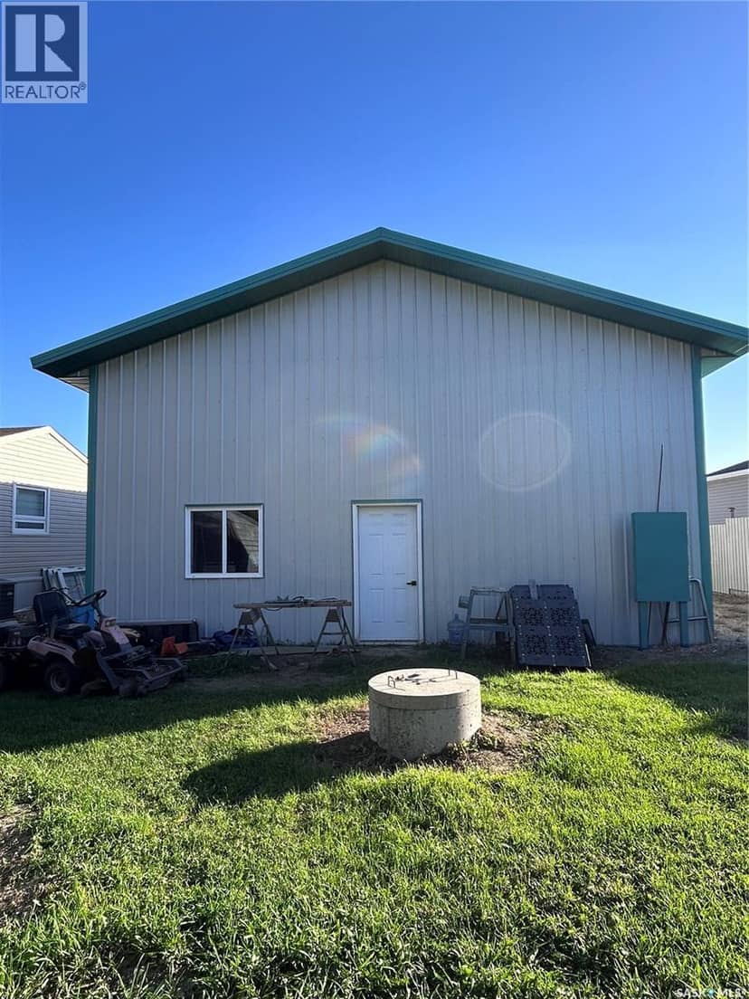 215 1st STREET, North Portal, photo 7