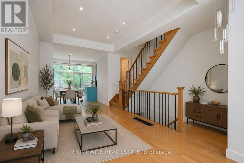 476 King Street E — photo 2 of 40