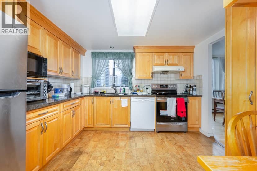 1601 6282 KATHLEEN AVENUE, Burnaby, photo 2