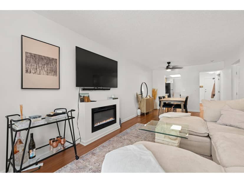 111 1341 GEORGE STREET, White Rock, photo 3