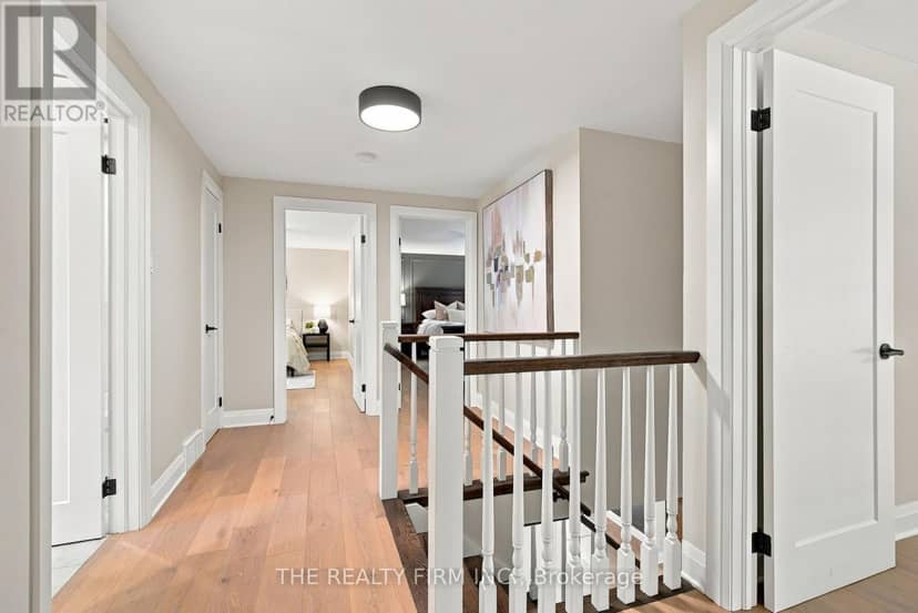 51 Hampton Crescent — photo 25 of 40