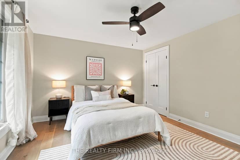 51 Hampton Crescent — photo 34 of 40