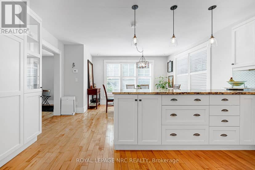 3 Luther Avenue — photo 19 of 40