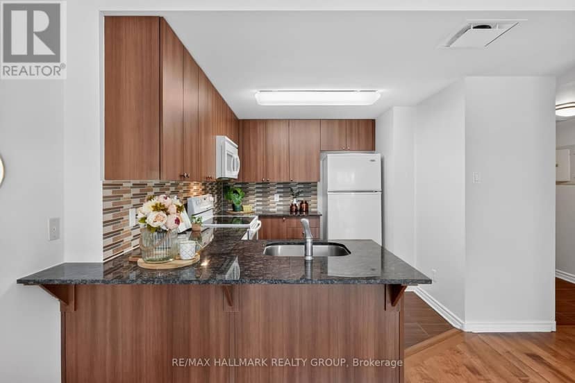 405 - 250 Lett Street — photo 12 of 40