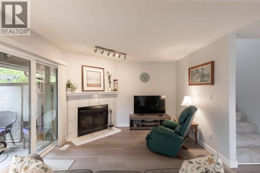 1174 INLET STREET, Coquitlam, photo 3