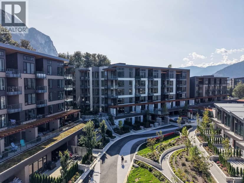 221 1500 SCOTT CRESCENT, Squamish