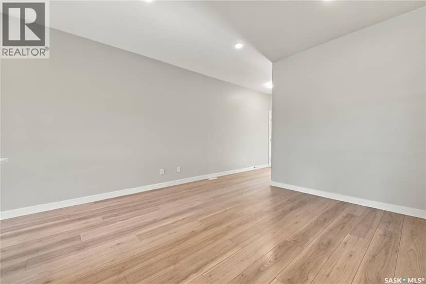 367 Leskiw BEND — photo 5 of 40