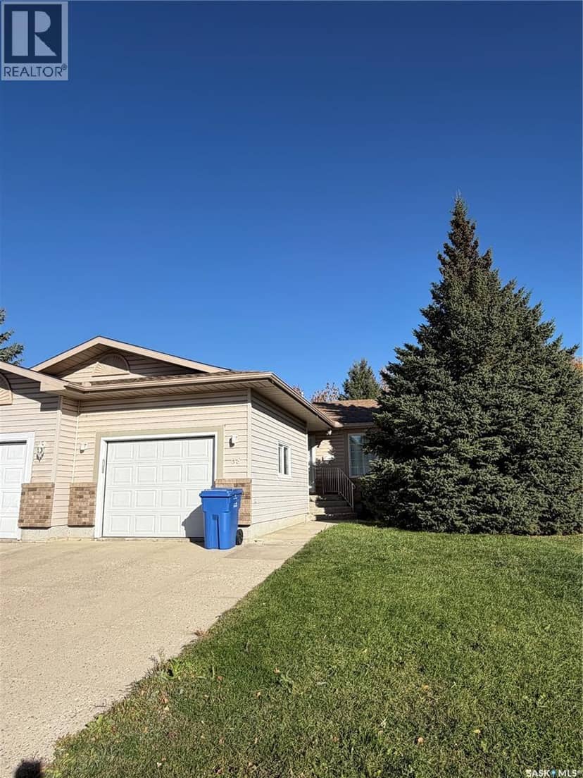 68 Fenson CRESCENT — photo 3 of 40