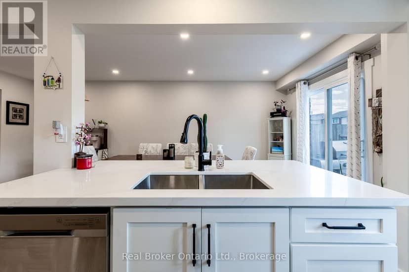 38 Christie Crescent, Barrie, photo 6