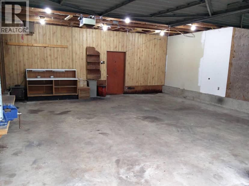 GARAGE 2161 PRAIRIE AVENUE, Port Coquitlam, photo 3