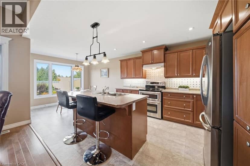 95 DRIFTWOOD Drive — photo 8 of 29