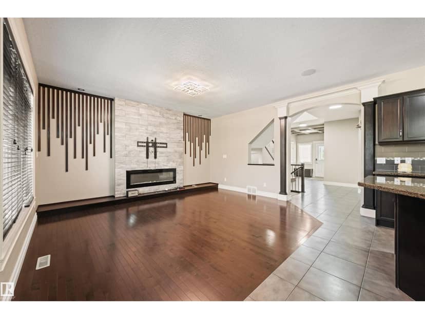 2422 Warry Pl SW — photo 15 of 40