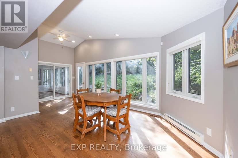 14 Carr Crescent — photo 18 of 40
