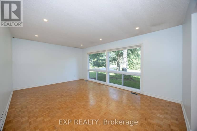 14 Carr Crescent — photo 7 of 40