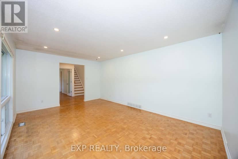 14 Carr Crescent — photo 5 of 40