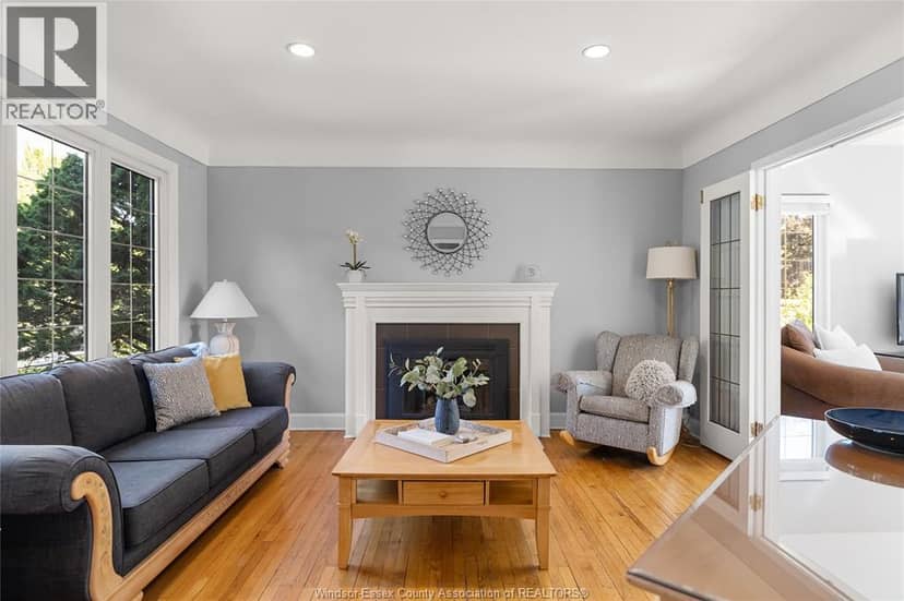 3926 ROSELAND DRIVE West — photo 13 of 32