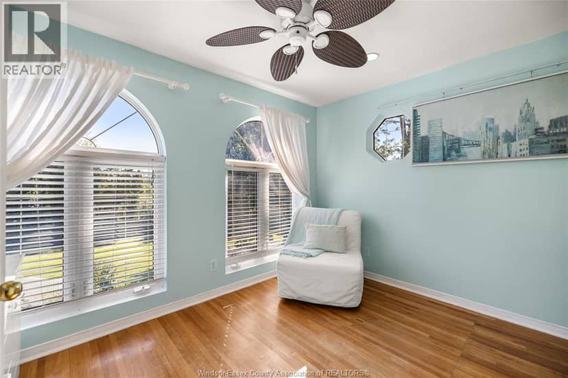 3926 ROSELAND DRIVE West — photo 24 of 32