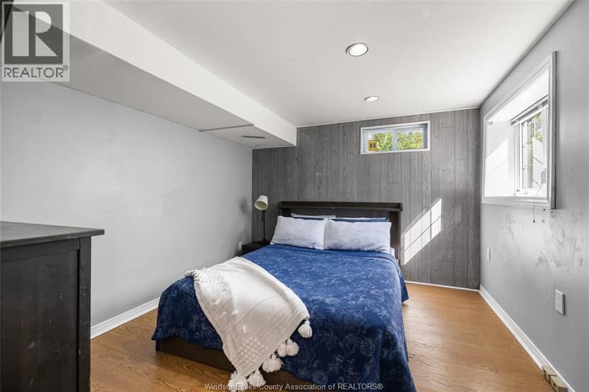 3926 ROSELAND DRIVE West — photo 31 of 32