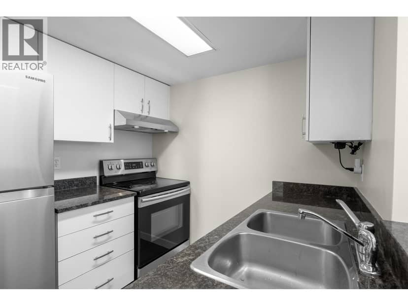 607 55 TENTH STREET, New Westminster, photo 3