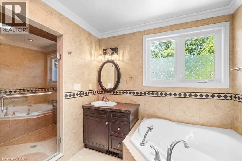 583 STEPHENS Crescent — photo 22 of 40