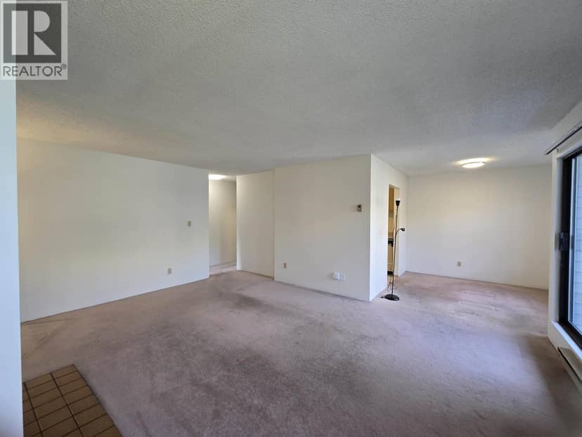 216 8400 ACKROYD ROAD, Richmond, photo 2
