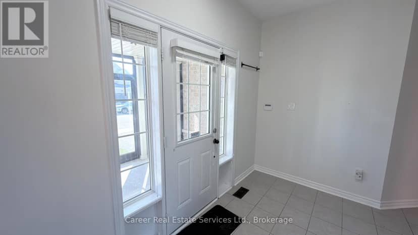 10 Campview Street, Whitby, photo 2