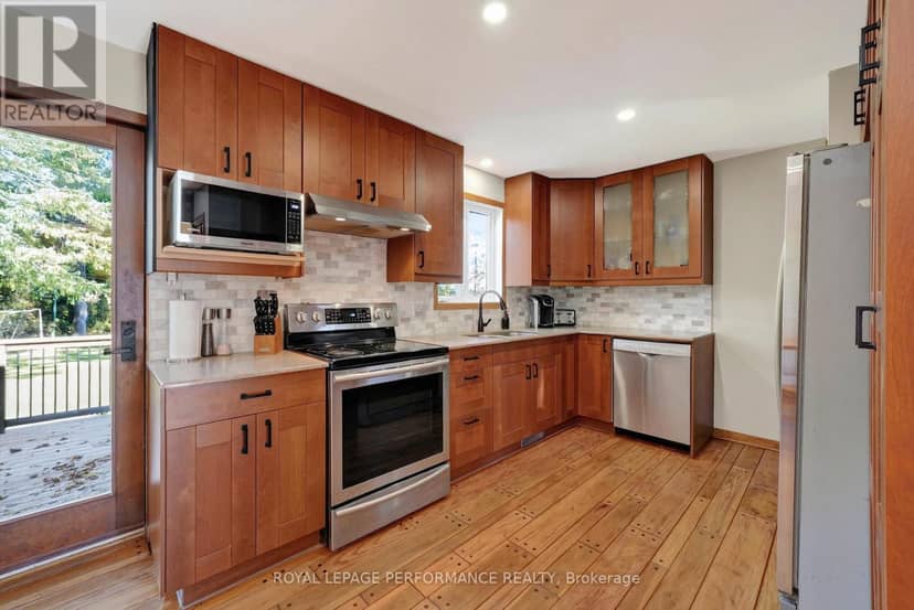 2761 Ross Avenue, Cornwall, photo 6