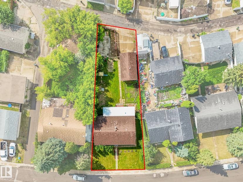 9315 151 AV NW — photo 22 of 40