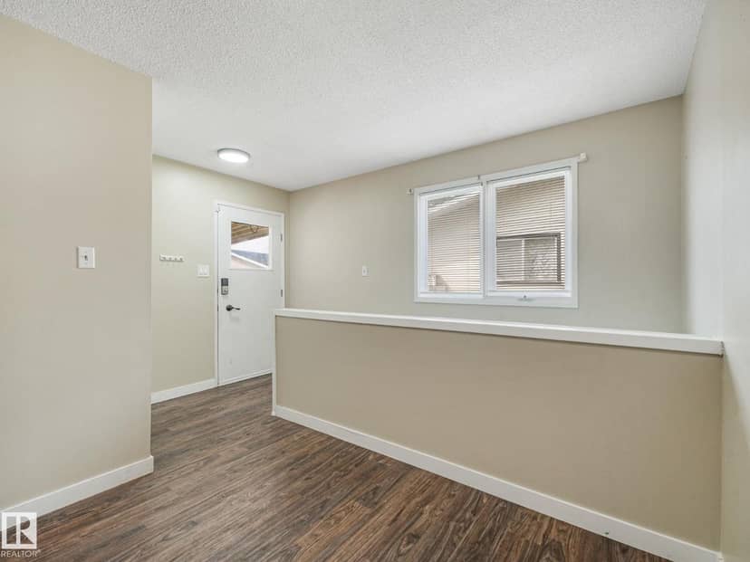 9315 151 AV NW — photo 31 of 40