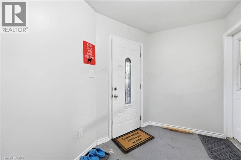 450 EAST 42ND Street — photo 34 of 40
