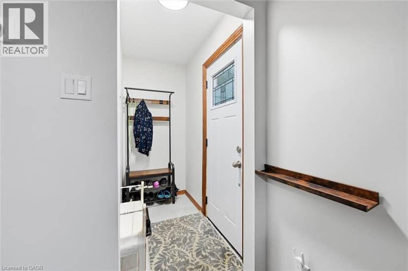 450 EAST 42ND Street, Hamilton, photo 4