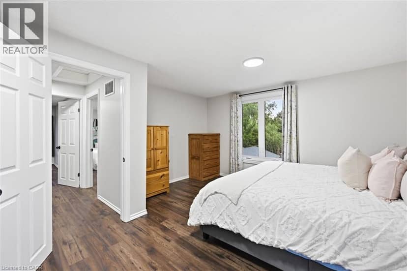 450 EAST 42ND Street — photo 21 of 40