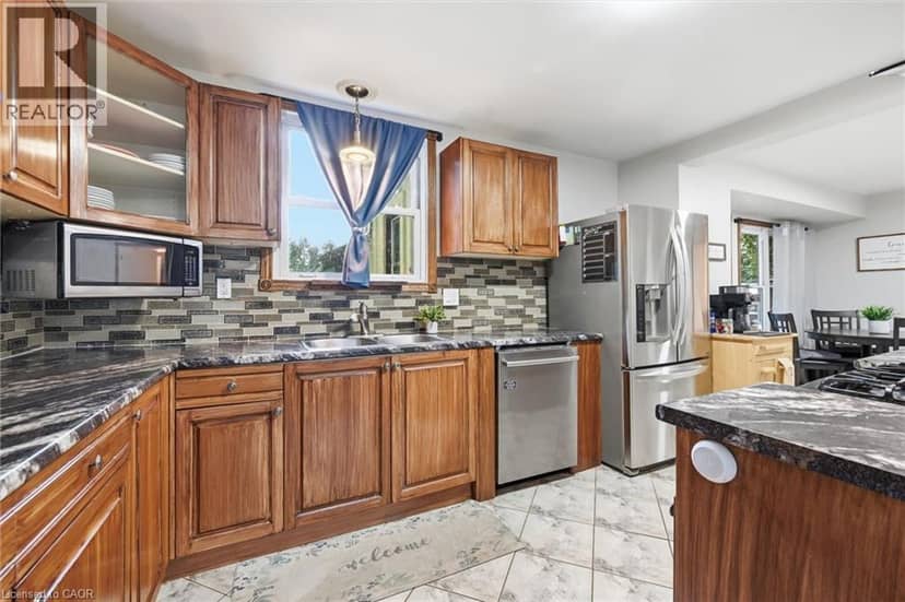 450 EAST 42ND Street, Hamilton, photo 8