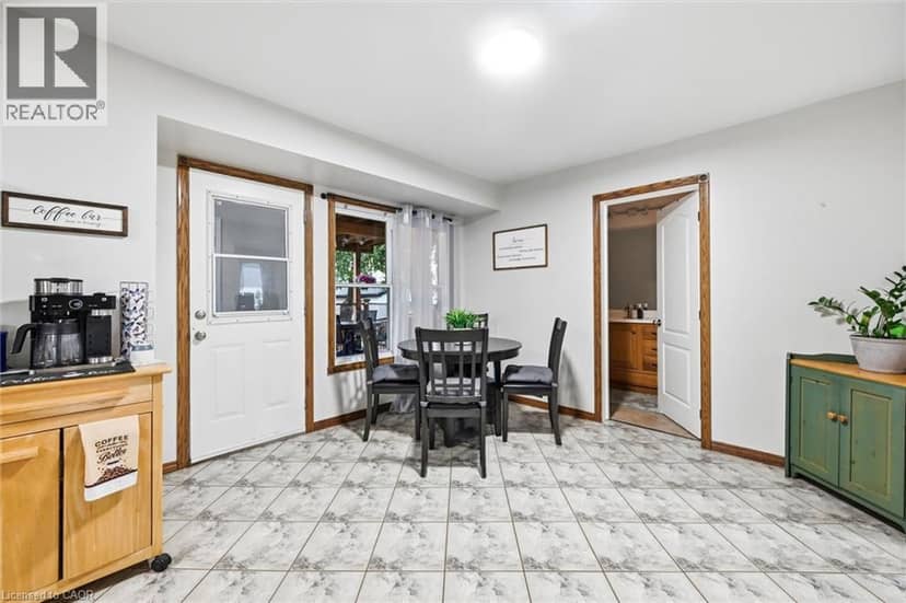 450 EAST 42ND Street — photo 12 of 40