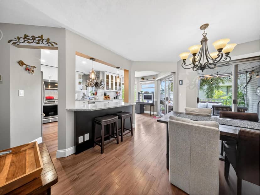 512 13900 HYLAND ROAD, Surrey, photo 5