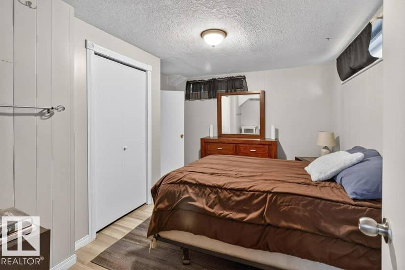 3829 110 AV NW — photo 28 of 40