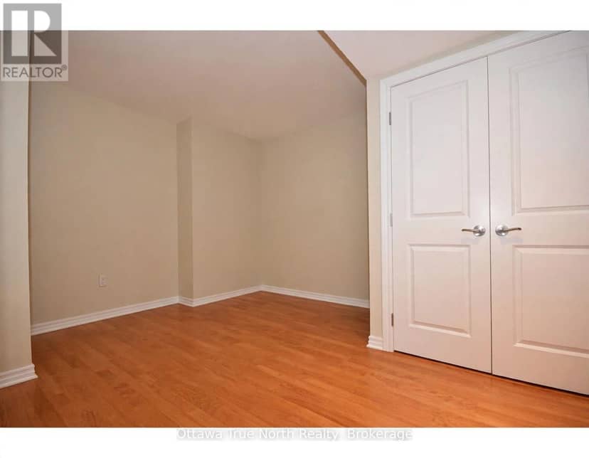 710 - 314 Central Park Drive — photo 11 of 28