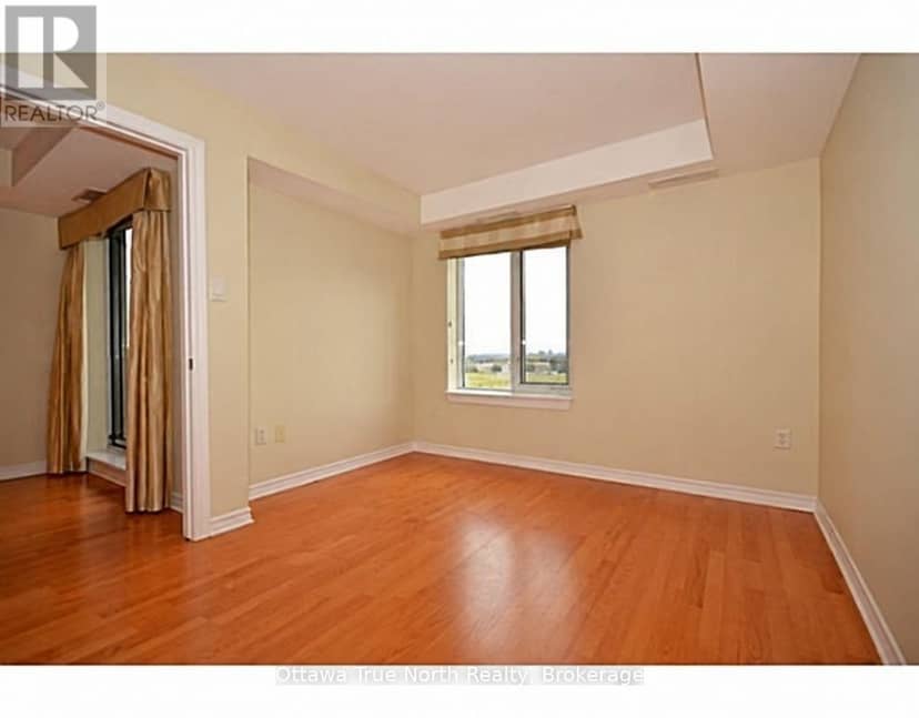 710 - 314 Central Park Drive — photo 19 of 28