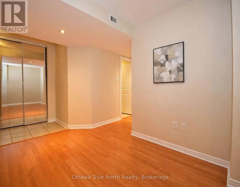 710 - 314 Central Park Drive — photo 9 of 28