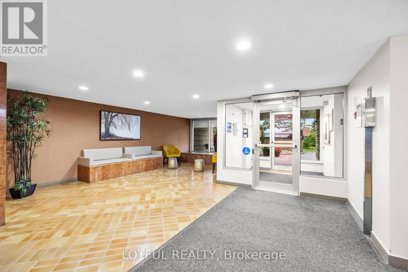 104 - 555 Brittany Drive, Ottawa, photo 2