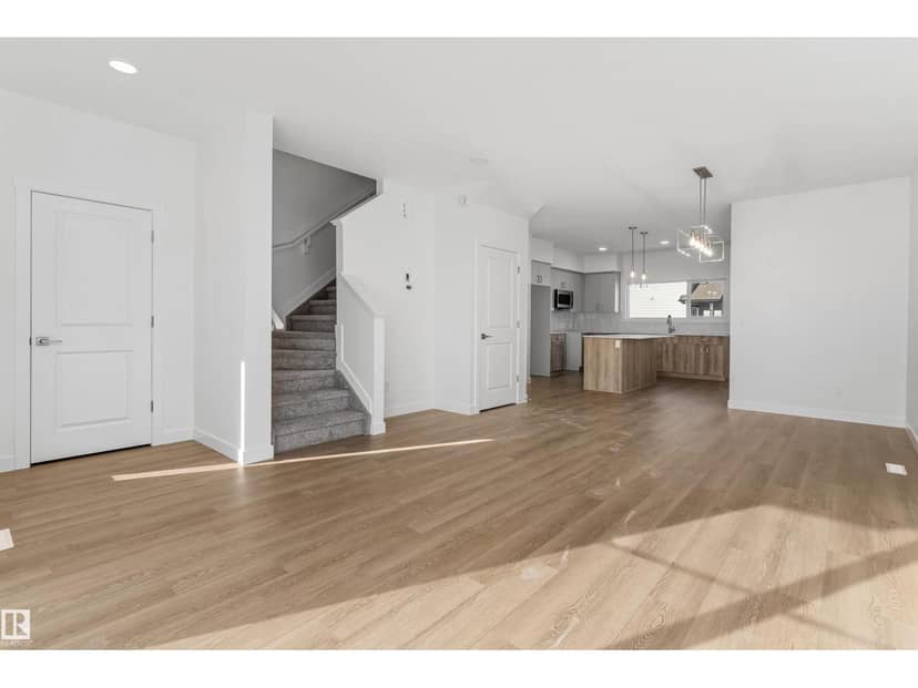 20808 40 AV NW — photo 9 of 40
