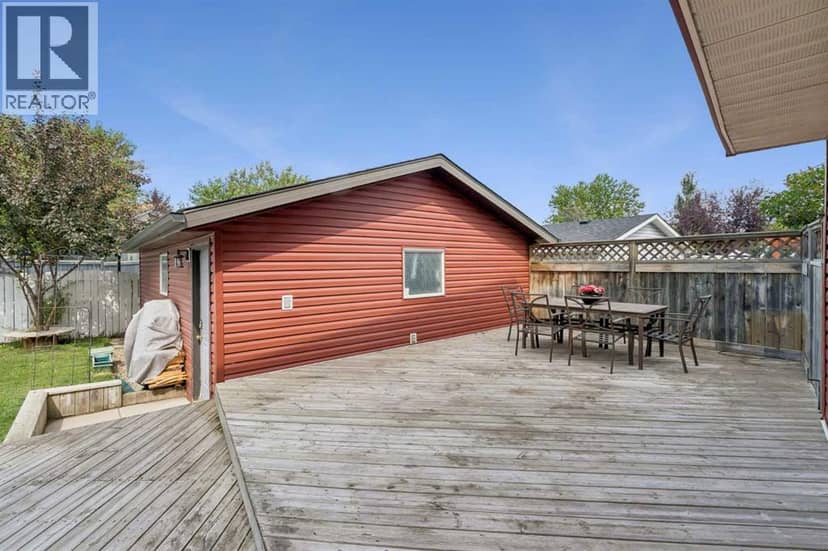 744 Riverbend Drive SE — photo 35 of 38
